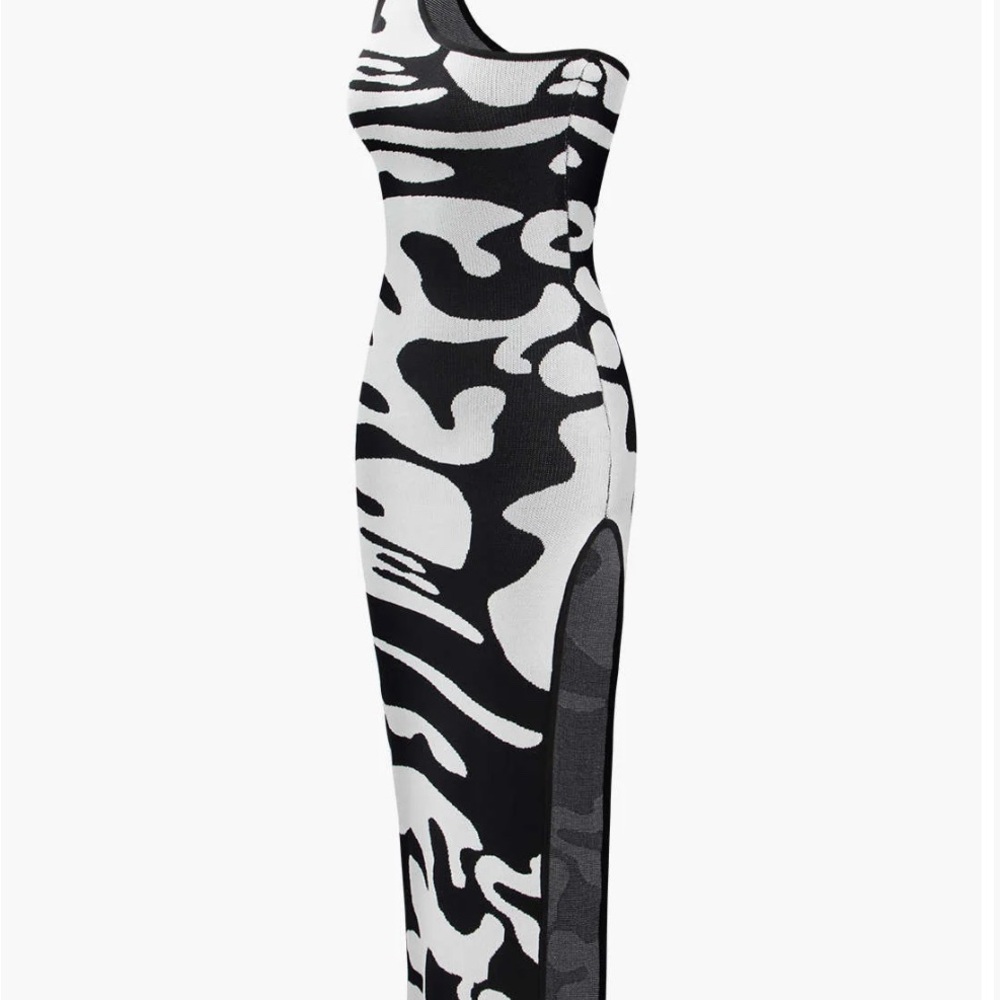 Colorblock One Shoulder Slit Knit Dress
BLACK / M